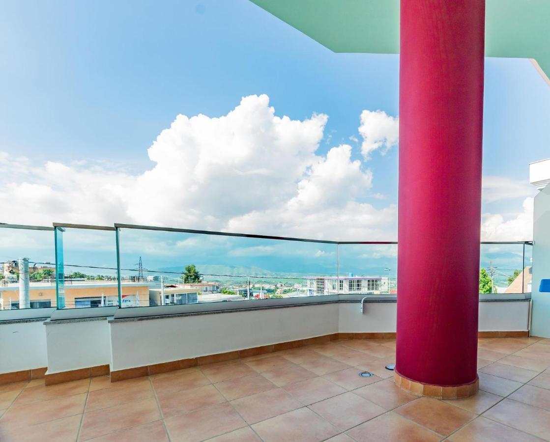 סרנדה The City Gate Hotel מראה חיצוני תמונה